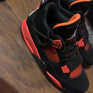 Retro 4 red thunder Sz 10